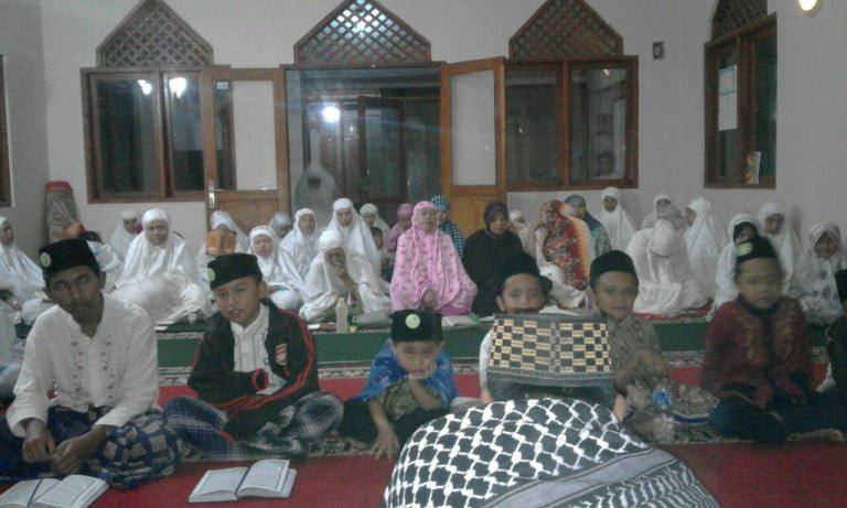 Yayasan Masjid Nusantara bersinergi dengan Rumah Zakat dengan Program Masjidku Makmur