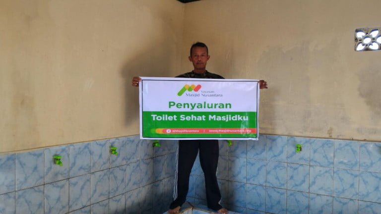 Toilet Masjidku Sehat di Masjid Al Falah Majalaya