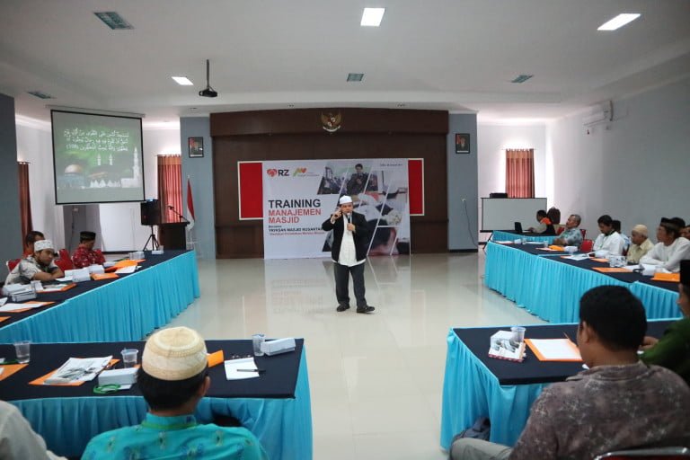YMN bersama RZ mengadakan Training Manajemen Masjid di Kab. Tegal