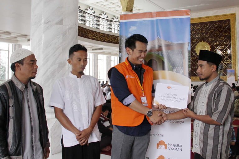 Masjid Nusantara Bangun 12 Masjid di Indonesia Timur