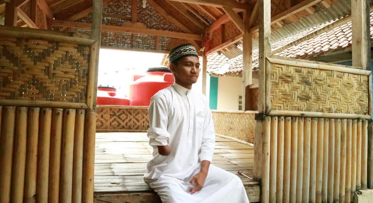 Ustadz Disabilitas Pencetak Hafidz Al-Quran