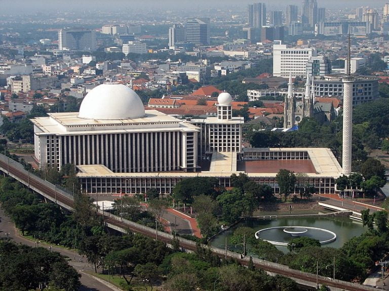 Sejarah Menarik Masjid Istiqlal yang Perlu Anda Ketahui