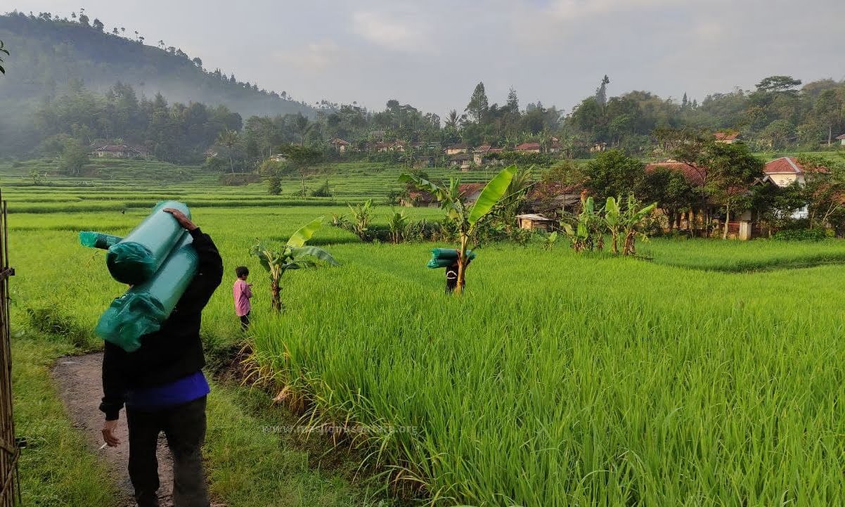 Masjid Nusantara_Penyaluran Sedekah Karpet Masjid KBB_1 sedekah karpet masjid nusantara