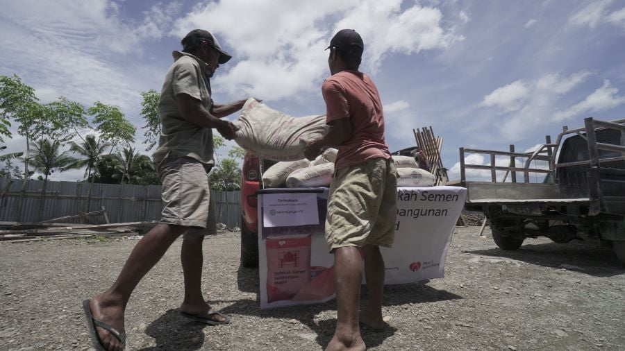 sedekah semen masjid nusantara