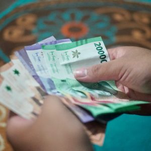 Ketika tabungan kecil menjadi transaksi yang besar